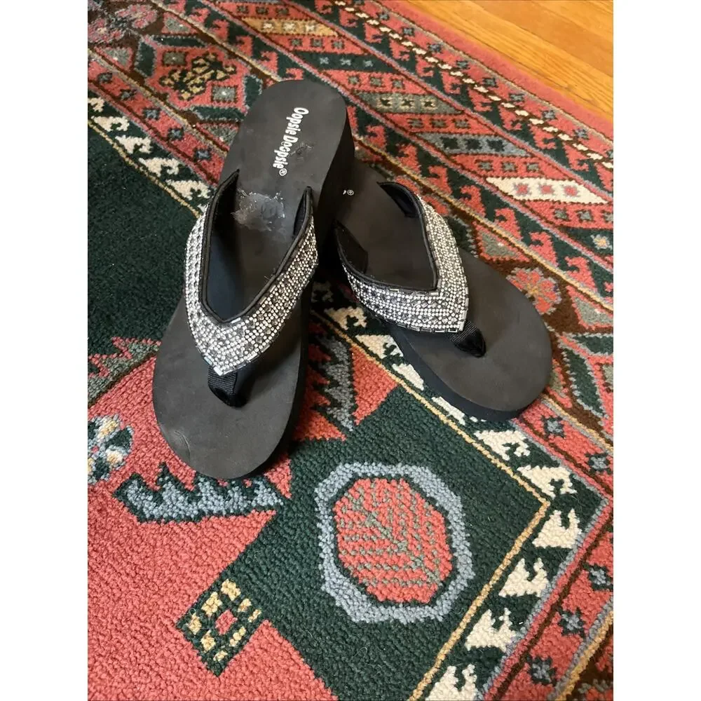 Womens Size 9 Chunky Y2K Inspired Platform Flip Flop Sandals Black Rhinestones